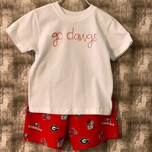 Georgia Bulldog shorts and T-shirt